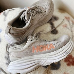 HOKA ONE BONDI 8 WOMEN SNEAKERS